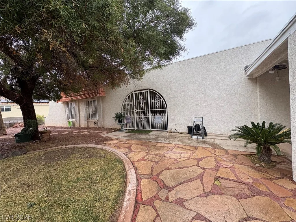 107 Ortiz Court — photo 3
