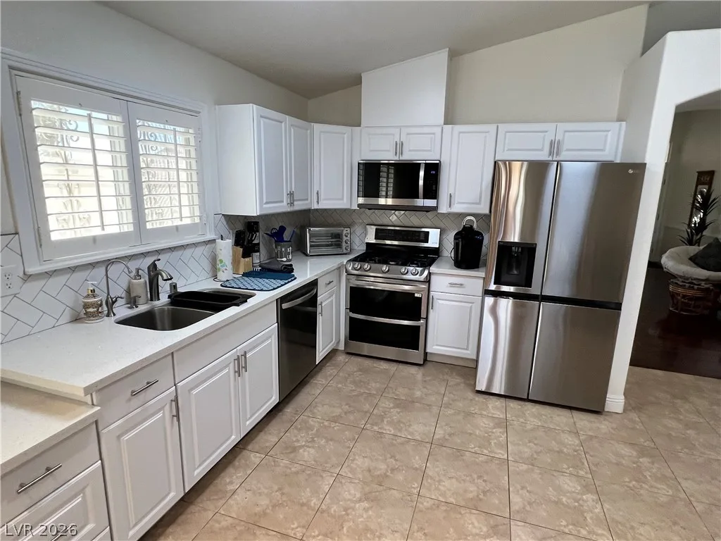 2420 Rocky Brook Street — photo 4 of 10
