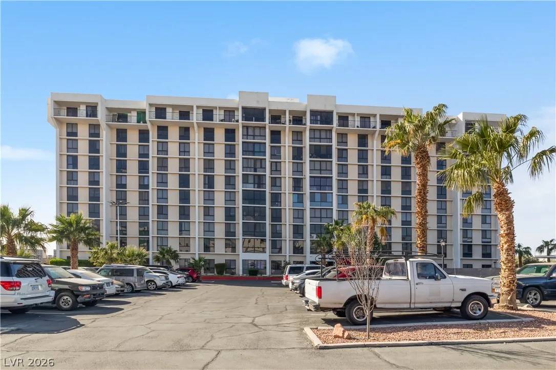 3930 University Center Drive 809 — photo 2