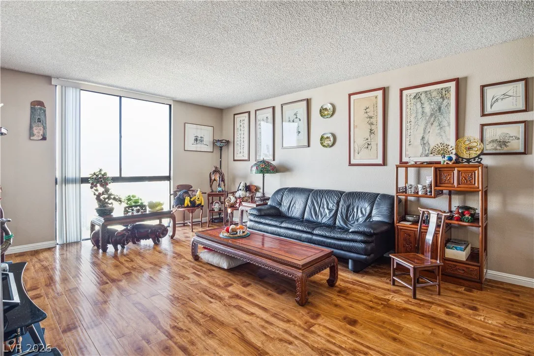 3930 University Center Drive 809 — photo 5