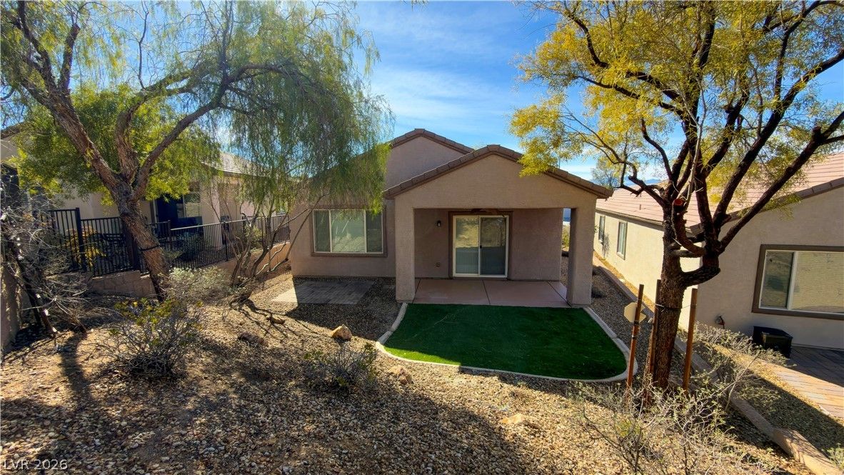 2524 Nashira Street — photo 2