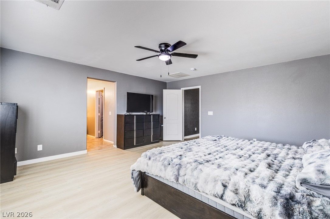 10633 Mount Blackburn Avenue — photo 3