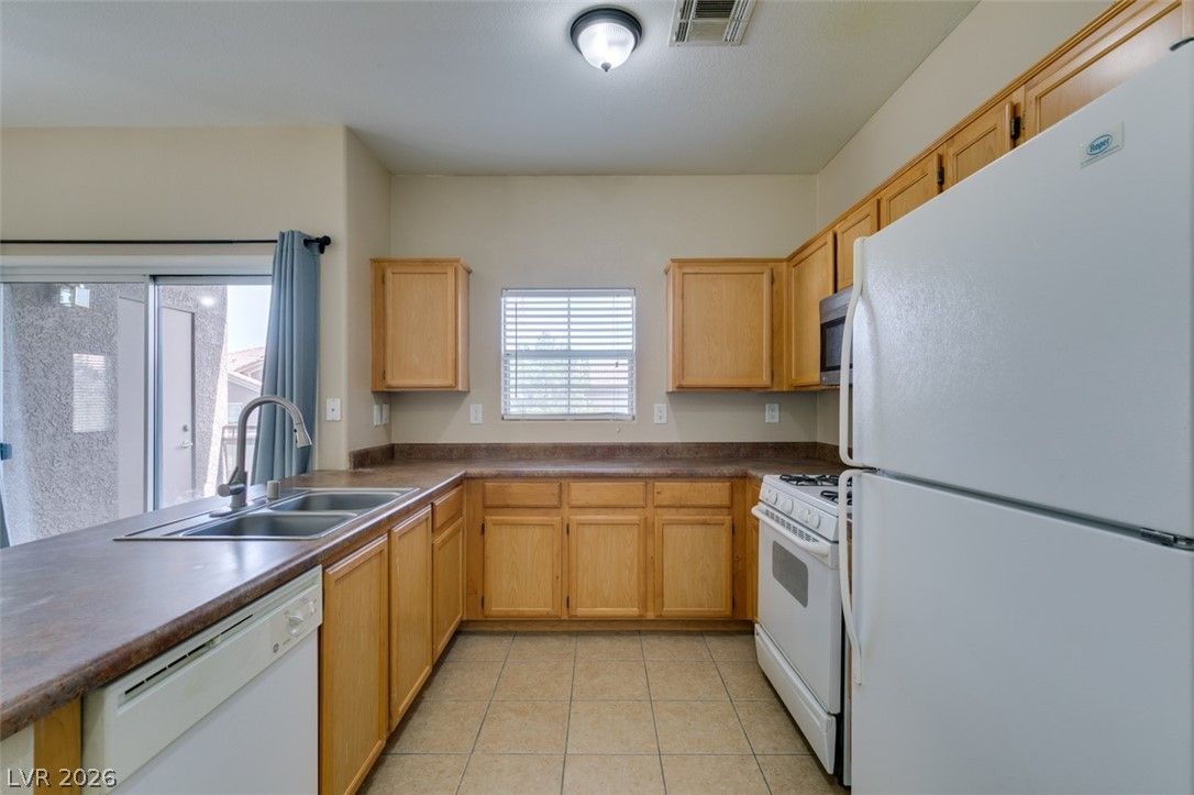 3812 Ormond Beach Street 201 — photo 4