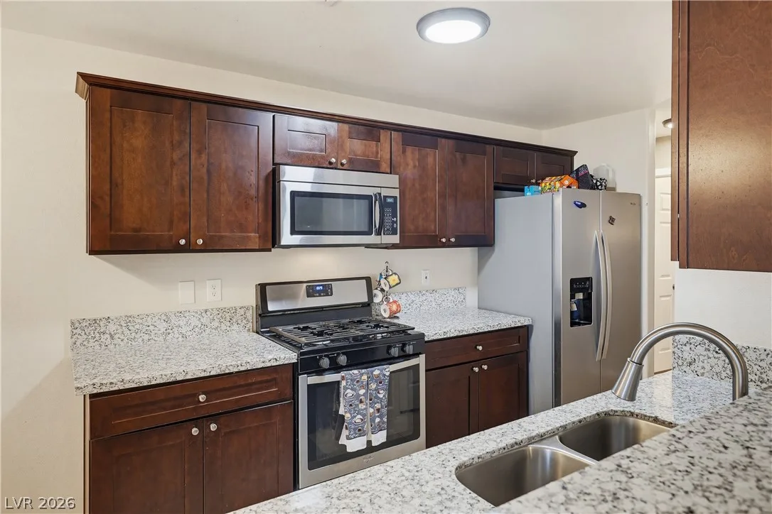 5119 Rocky Bluff Street — photo 3
