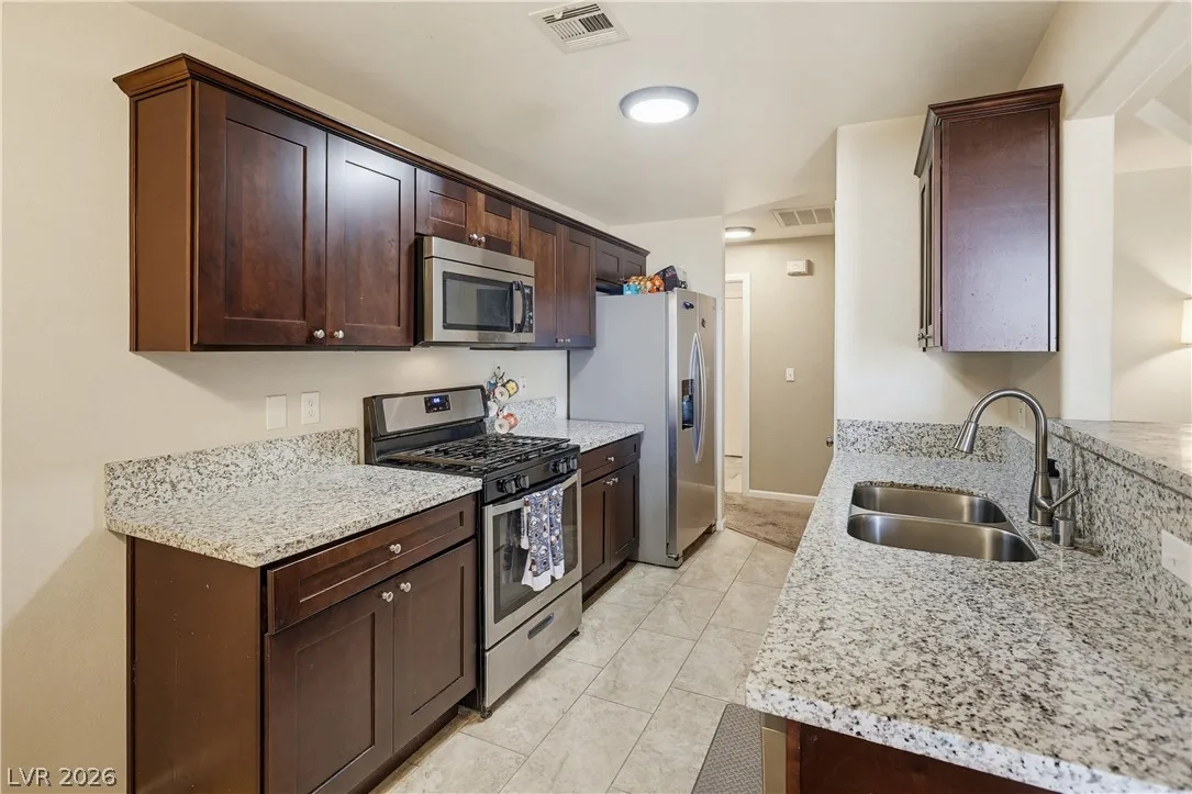 5119 Rocky Bluff Street — photo 4