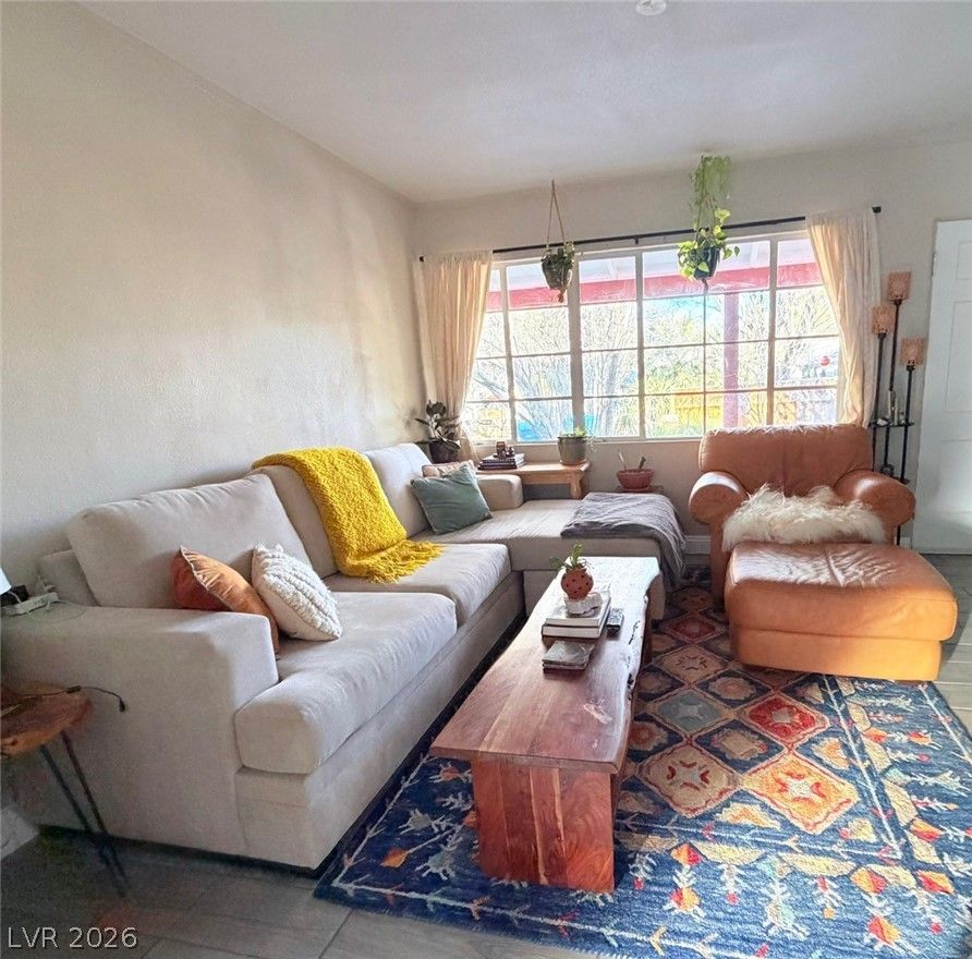 1622 Thelma Lane — photo 4 of 25