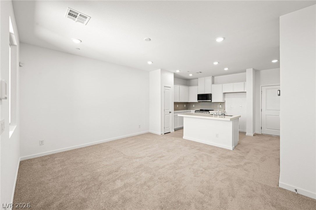 812 Atleigh Avenue — photo 2