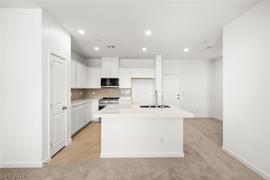 812 Atleigh Avenue — photo 4
