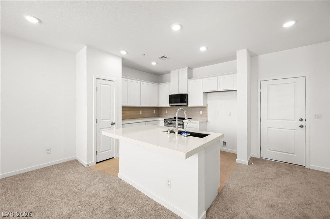 812 Atleigh Avenue — photo 5