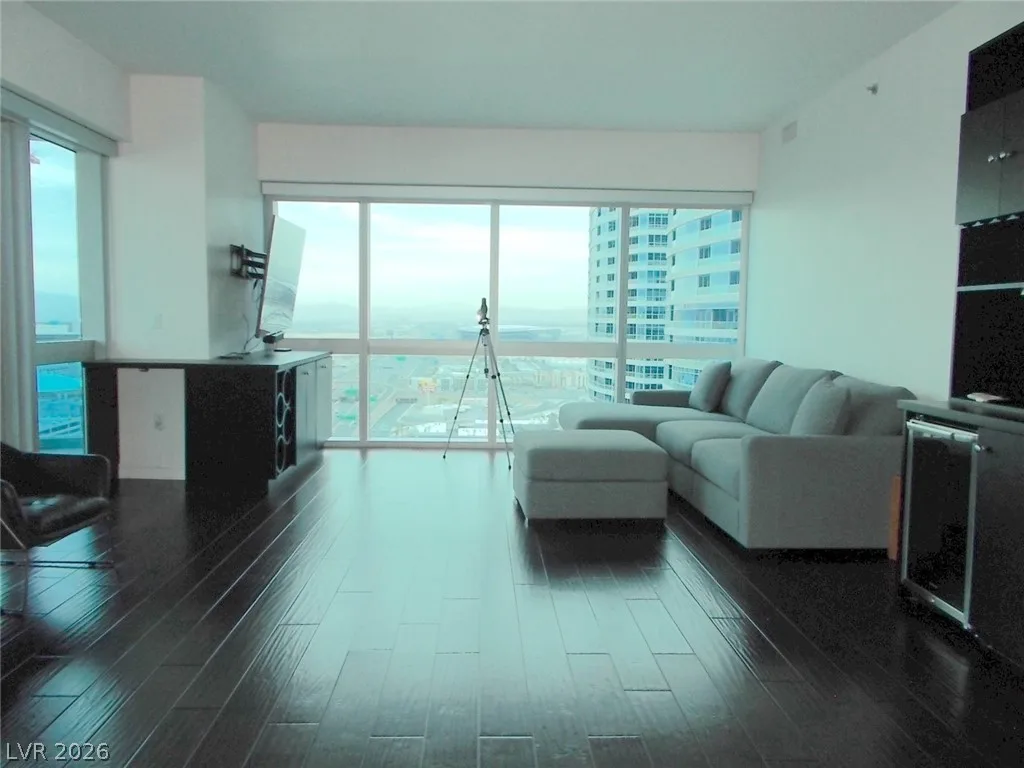 4471 Dean Martin Drive 2909 — photo 2