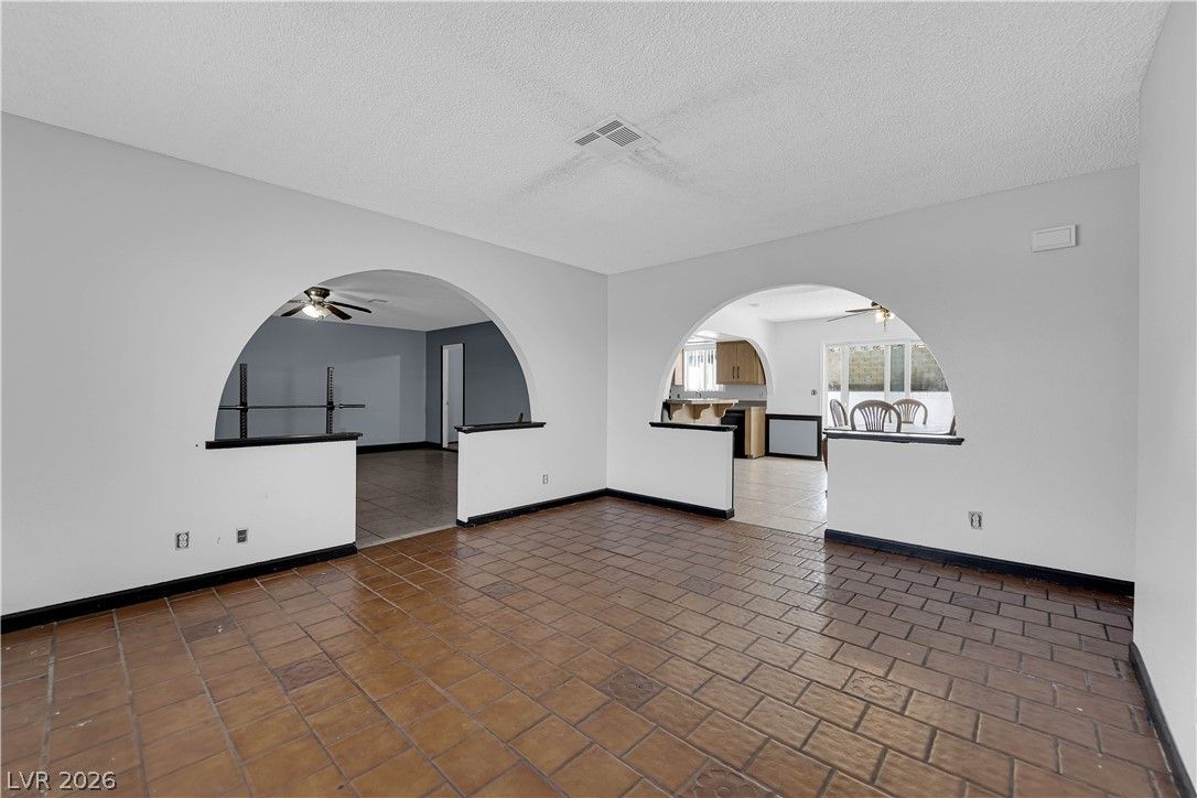 416 East Barrett Street — photo 5