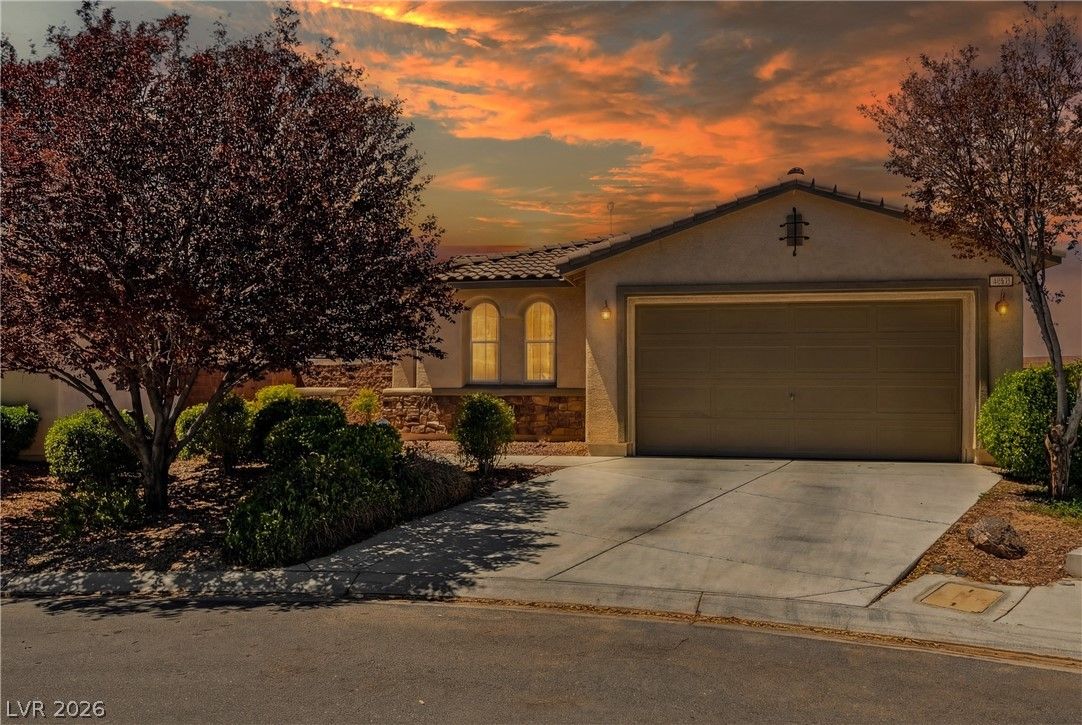 4680 Lorenzo Way — photo 3