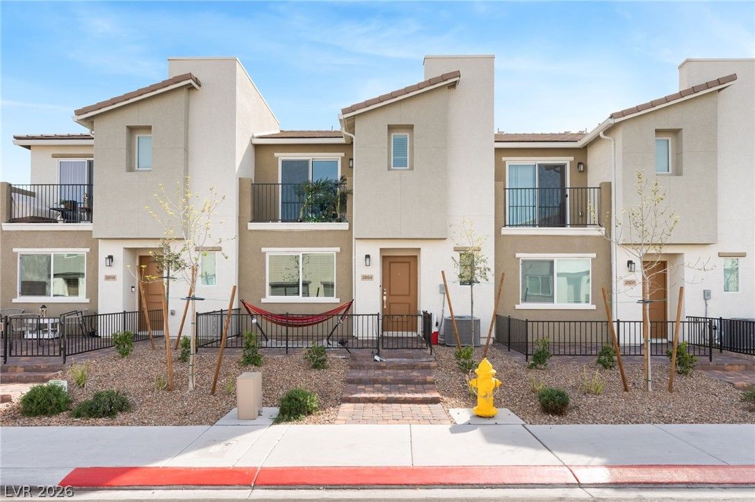 2854 Azure Moon Court — photo 2