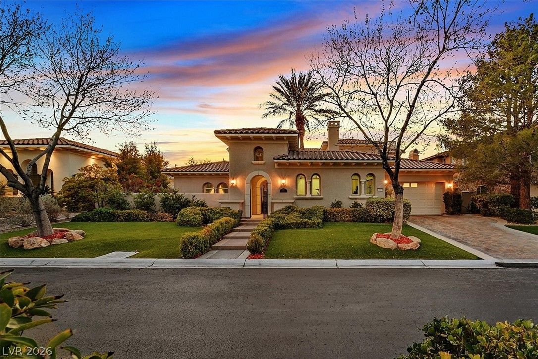 11877 OAKLAND HILLS Drive — photo 2