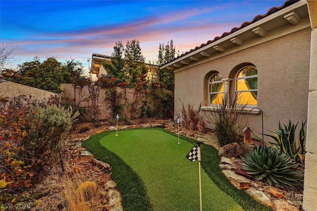 11877 OAKLAND HILLS Drive — photo 4