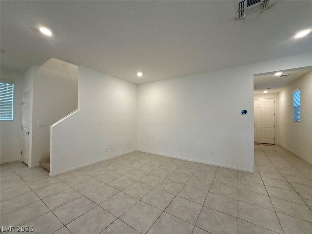 6999 Bard Avenue — photo 2