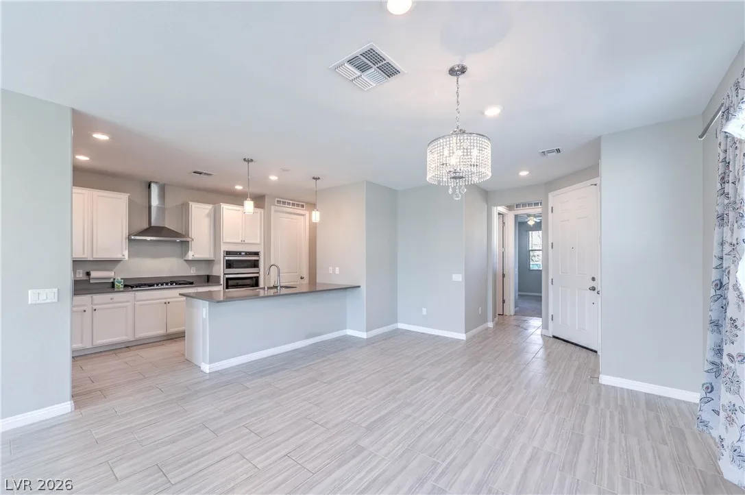 2407 Arrington Avenue — photo 5