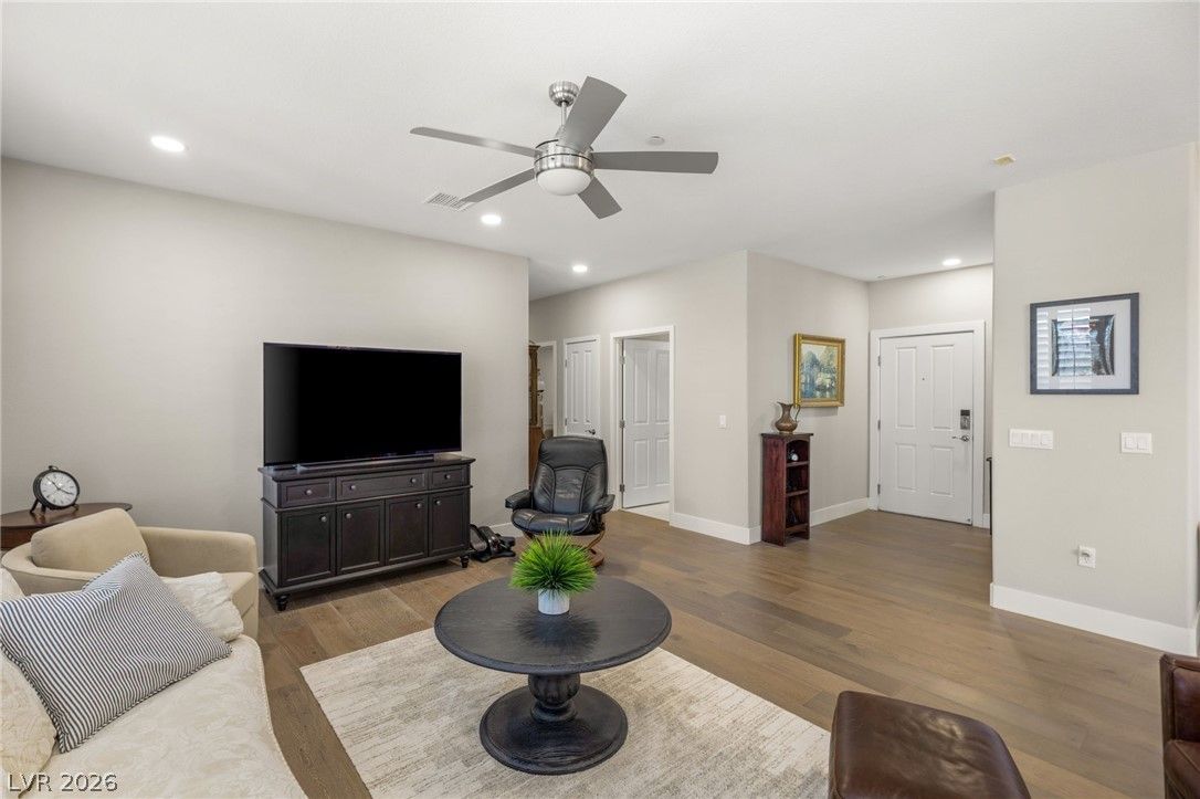 2555 Hampton Road 3108 — photo 5 of 31