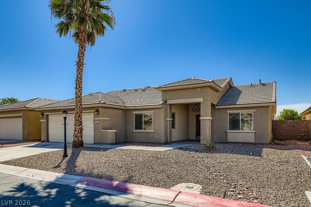5605 Estrella Mountain Court — photo 2 of 35