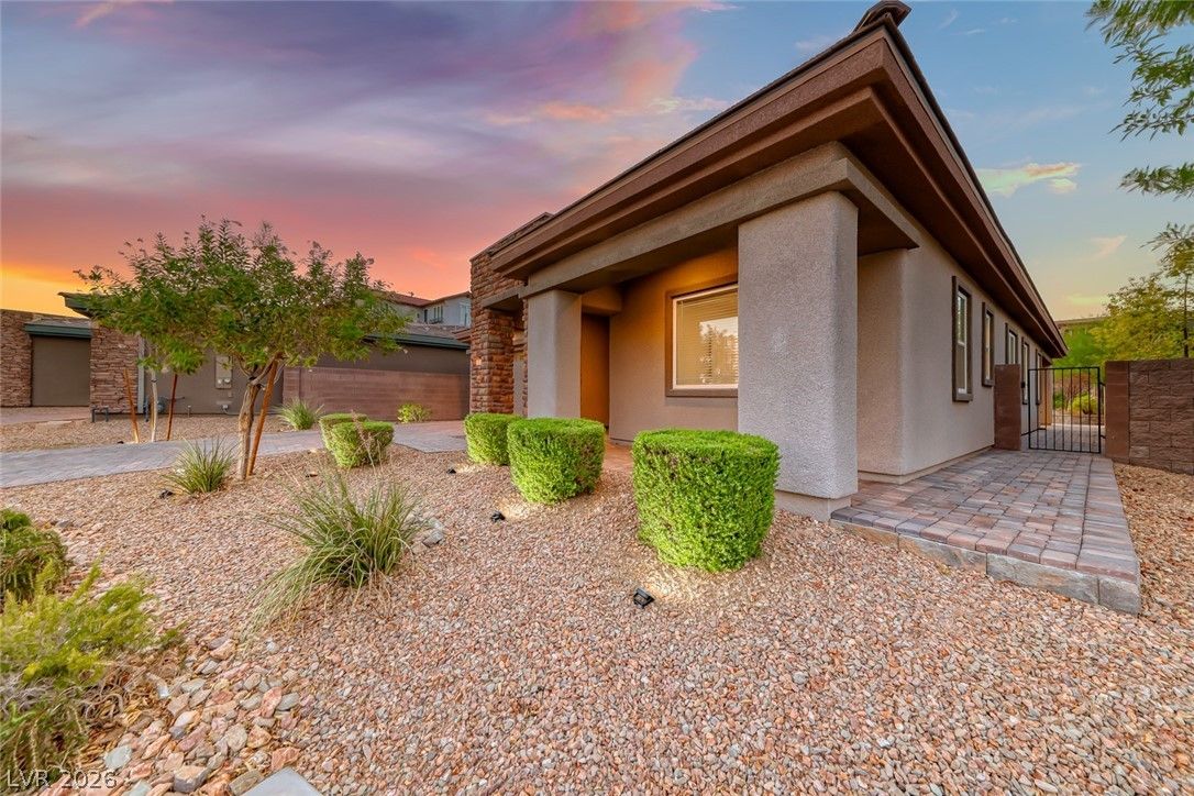 72 Reflection Cove Drive — photo 3