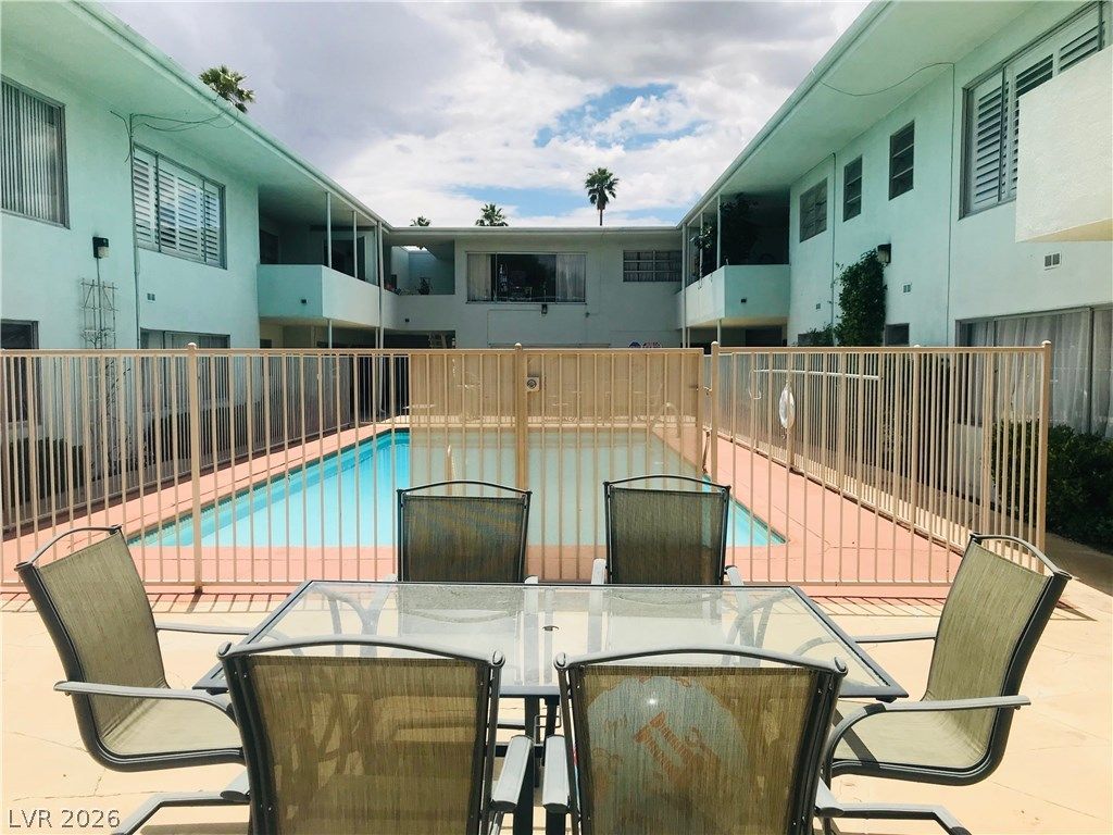 1700 Rexford Drive 209 — photo 4