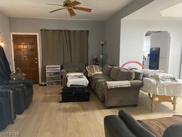 1415 Santa Margarita Street C — photo 3 of 20