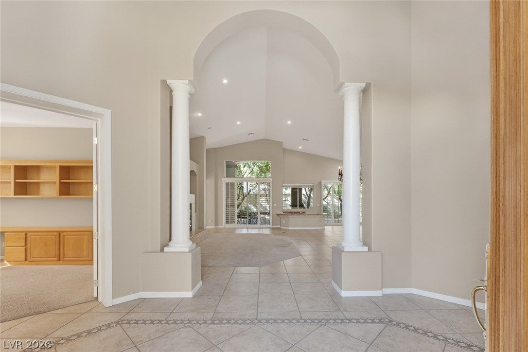 541 Summer Mesa Drive — photo 4 of 48
