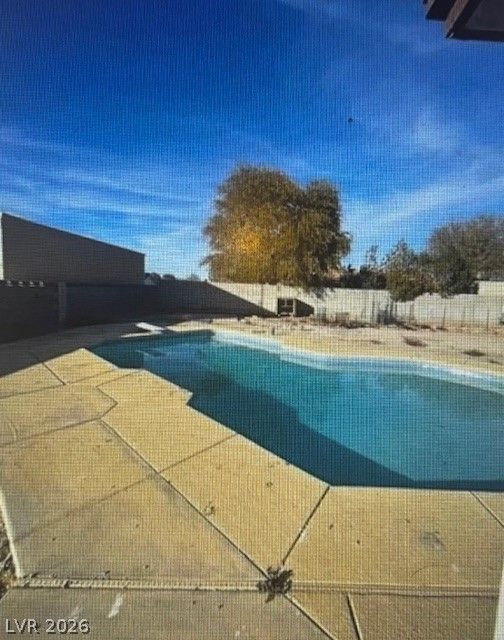 1590 Mustang Drive — photo 2
