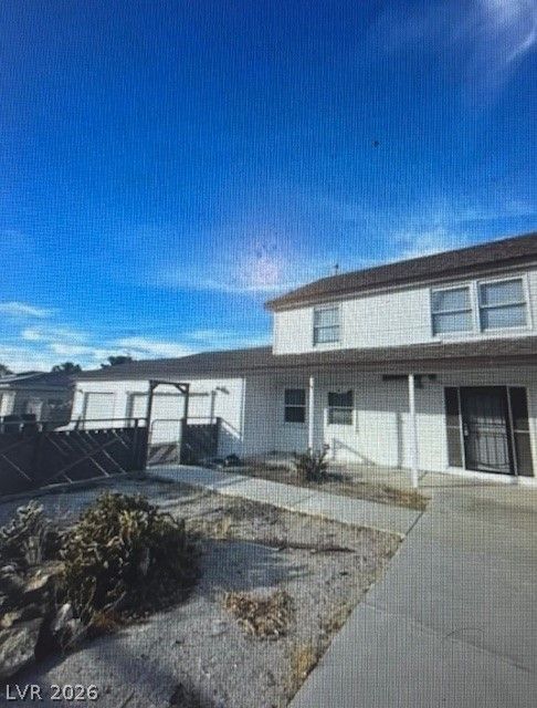 1590 Mustang Drive — photo 3
