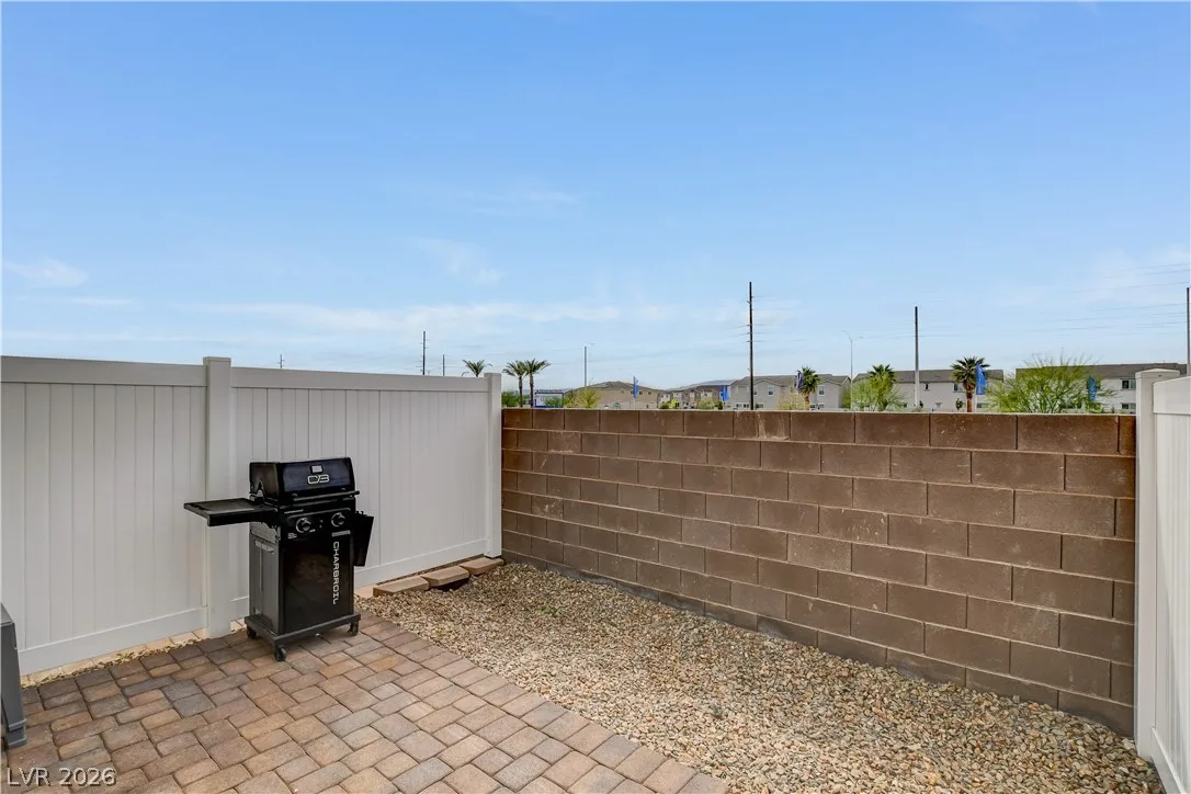 2945 White Selzter Court — photo 3