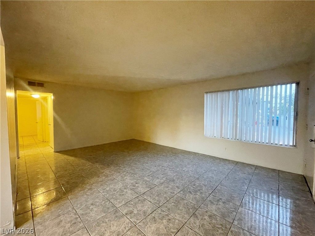 3217 Arlene Way 3 — photo 4