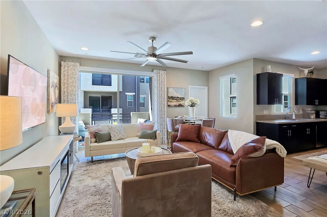 11256 Rainbow Peak Avenue 202 — photo 3