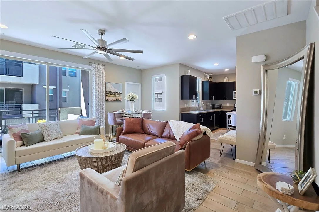 11256 Rainbow Peak Avenue 202 — photo 5