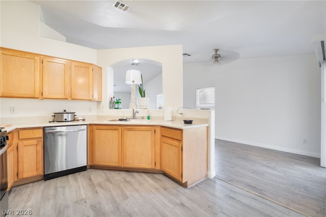 802 Mesa Pine Court — photo 5 of 26