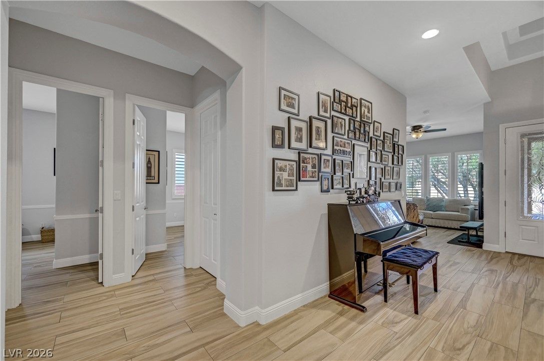 2399 Winter Cliffs Street — photo 4