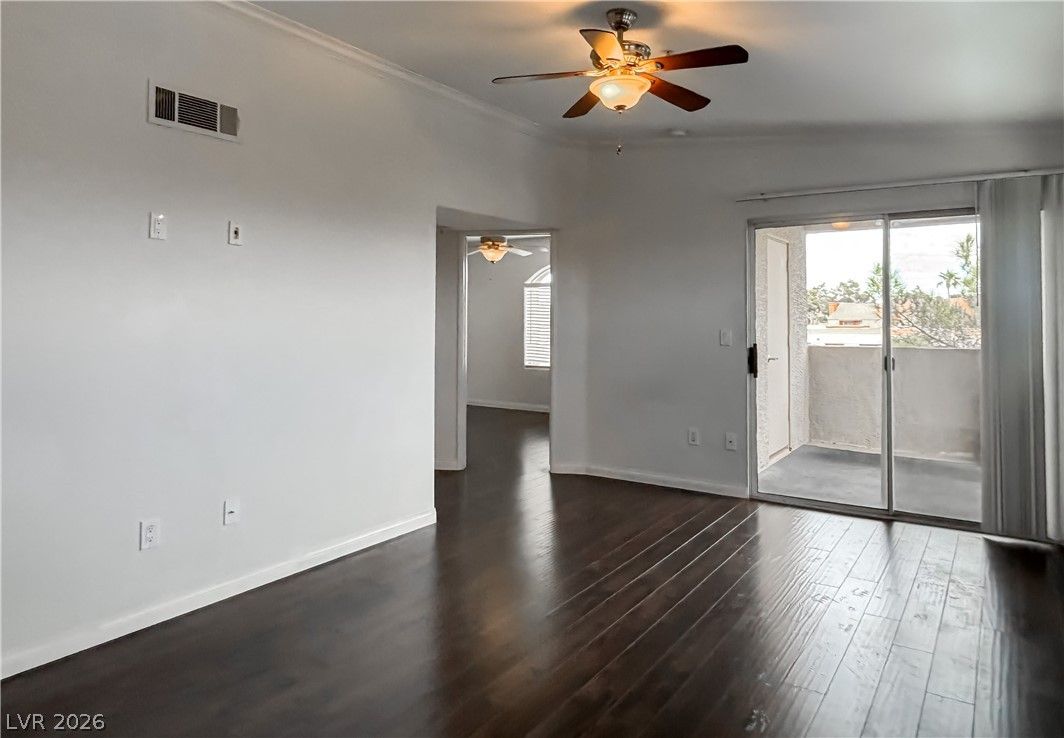4400 South Jones Boulevard 3086 — photo 2