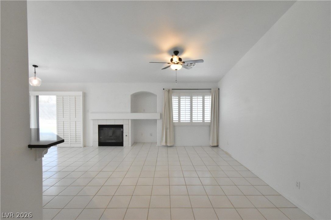 4207 Famoso Drive — photo 4