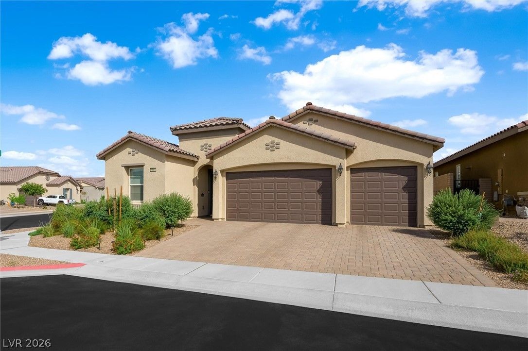 602 Desert Bluebell Court — photo 3 of 48