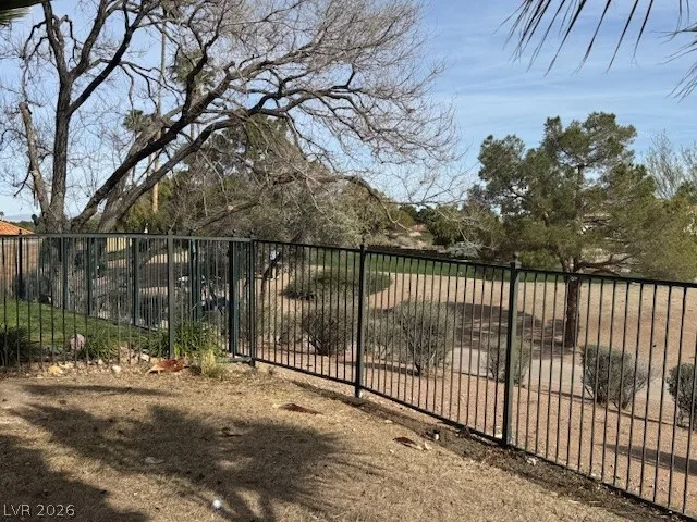 8921 Diamond Falls Drive — photo 2 of 2