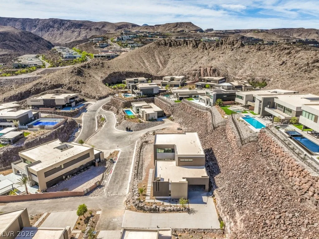619 Dragon Mountain Court — photo 4