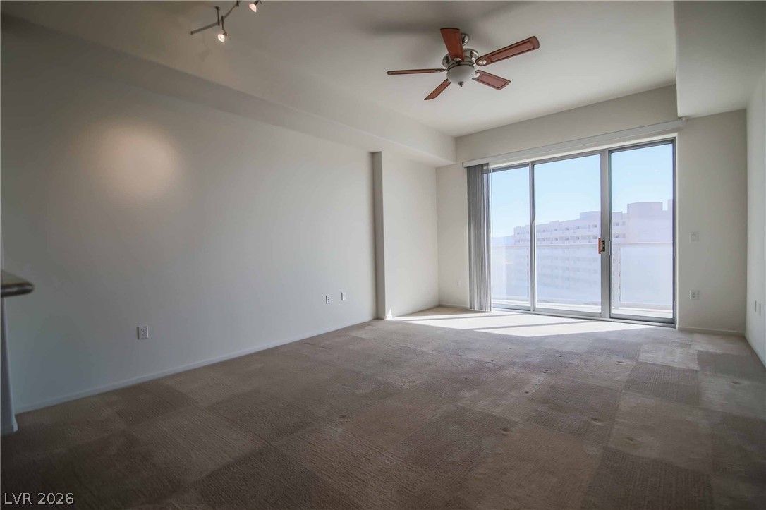 8255 Las Vegas Boulevard 819 — photo 3