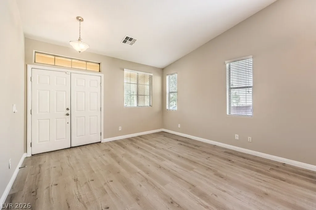 646 Ember Rock Avenue — photo 5