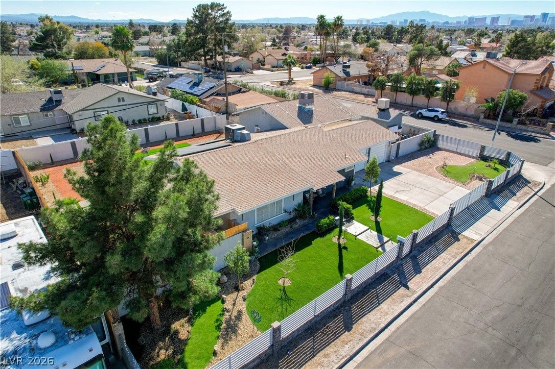 4915 Nevada Avenue — photo 3