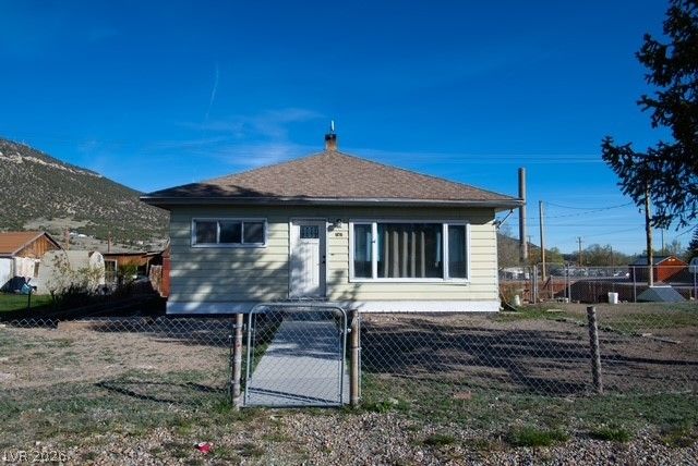747 Avenue D — photo 1