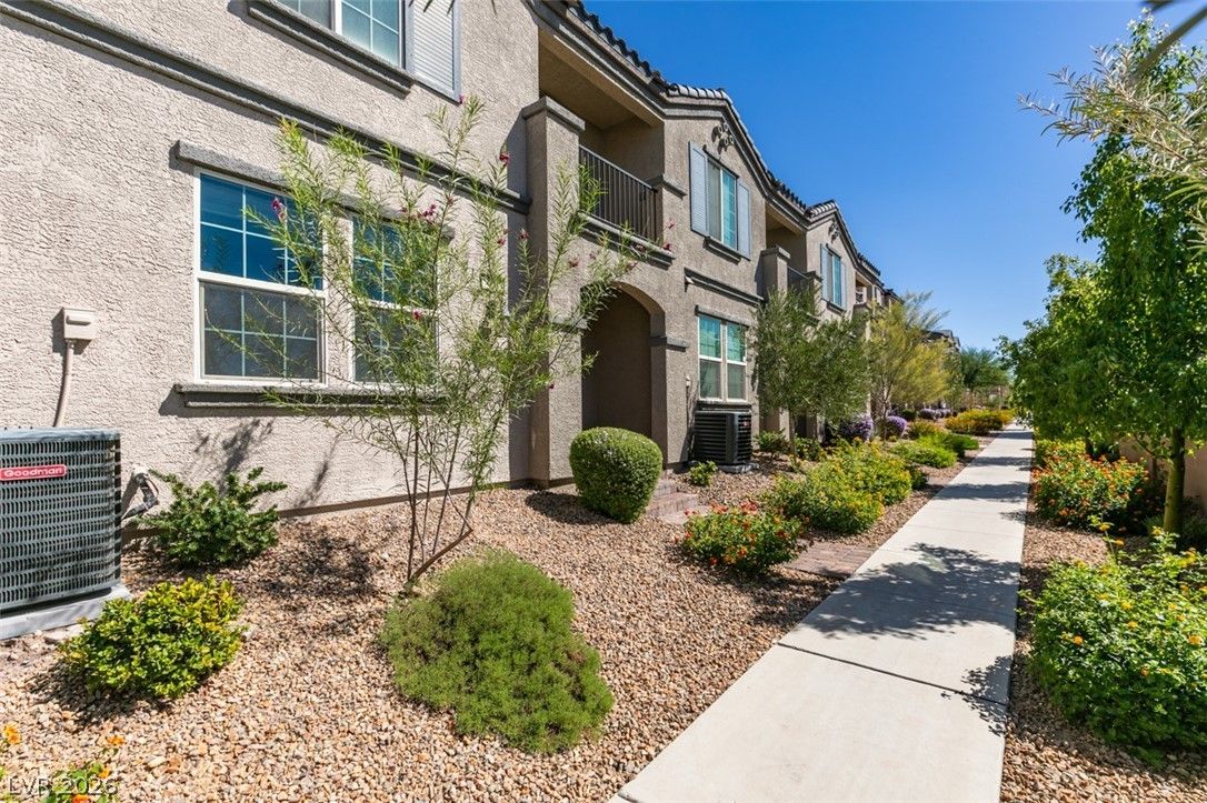 451 Filaree Place — photo 3