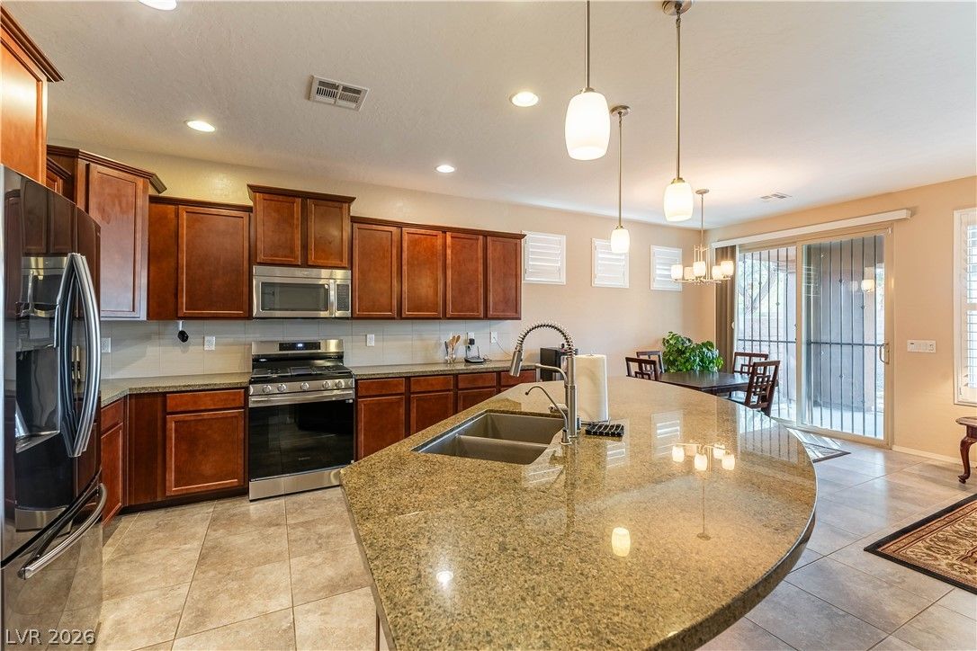 5749 Pleasant Palms Street — photo 3