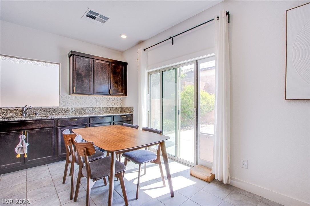 10434 Rose Palisade Street — photo 4 of 29