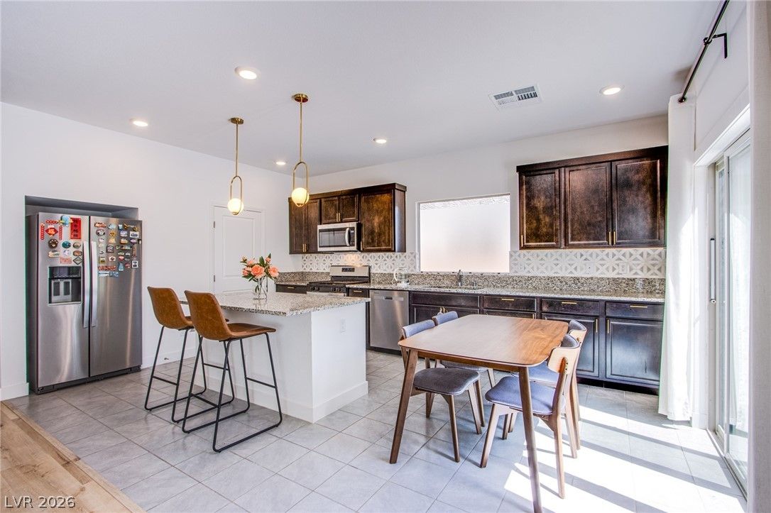 10434 Rose Palisade Street — photo 5 of 29
