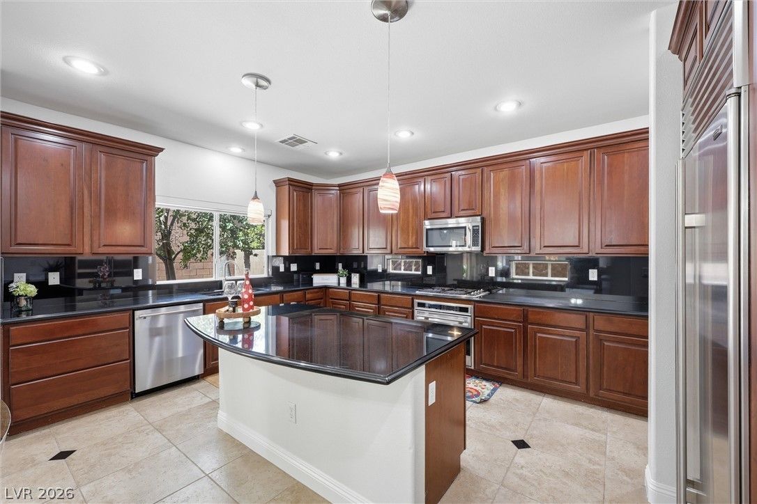 1073 Oak Fair Street — photo 5