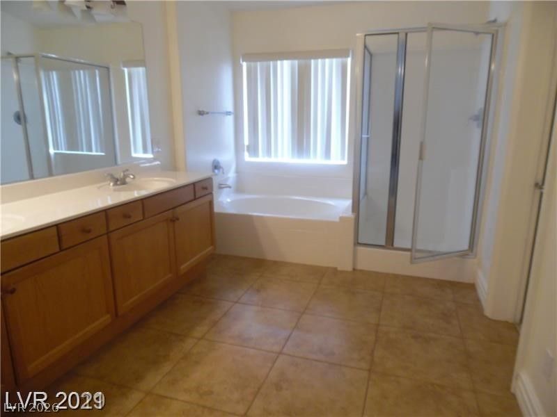9737 Valmeyer Avenue — photo 4 of 7